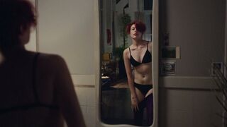 Nathalie Love nude, Greta Gerwig sexy – 20th Century Women (2016)