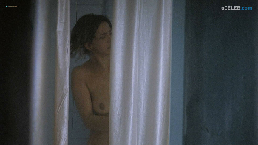 1. Laura Morante nude – The Dancer Upstairs (2002)