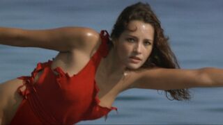 Kim Basinger sexy, Barbara Carrera sexy – Never Say Never Again (1983)