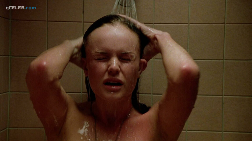 3. Kate Bosworth sexy – Wonderland (2003)