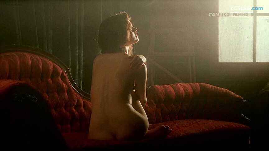 3. Joanna Going nude, Samantha Mathis sexy – How to Make an American Quilt (1995)