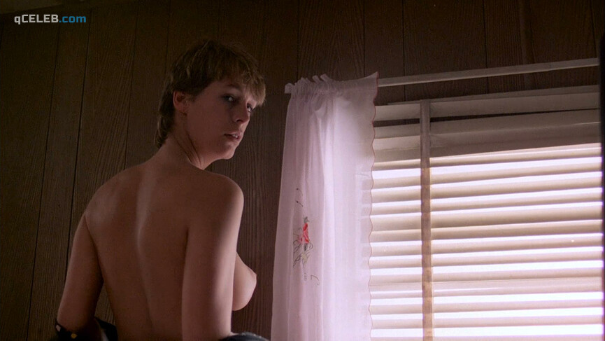 3. Jamie Lee Curtis nude, Jennifer Jason Leigh sexy – Grandview, U.S.A. (1984)