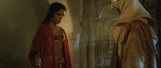 Freida Pinto sexy – Black Gold (2011)