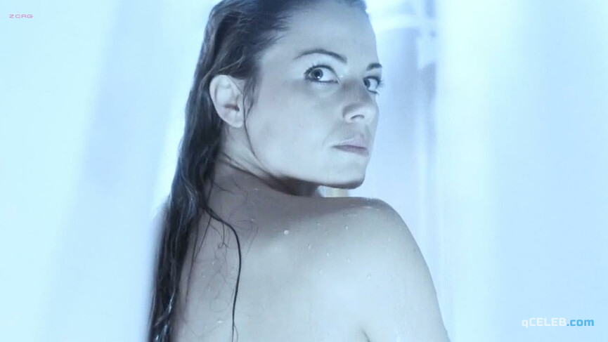 1. Erica Durance sexy – Smallville s04-07 (2004)