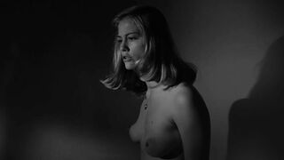Cybill Shepherd nude, Kimberly Hyde nude, Sharon Ullrick nude – The Last Picture Show (1971)