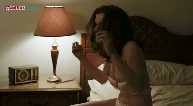 2. Amy Adams nude – Sunshine Cleaning (2008)