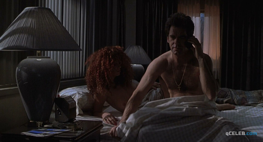 2. Maria Bello nude, Amanda Kravat nude – Duets (2000)