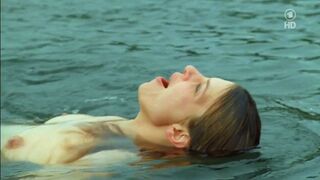 Joerdis Triebel nude – Ein guter Sommer (2011)