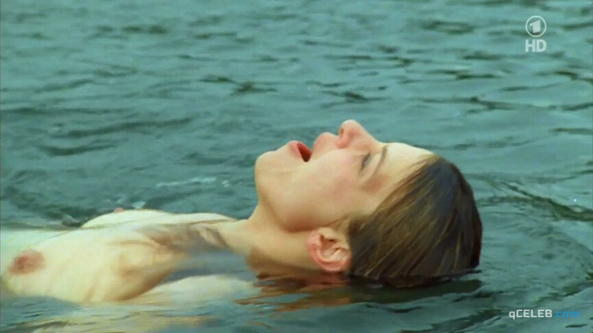 1. Joerdis Triebel nude – Ein guter Sommer (2011)