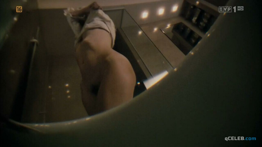 1. Joanna Pierzak nude – The Swing (2009)