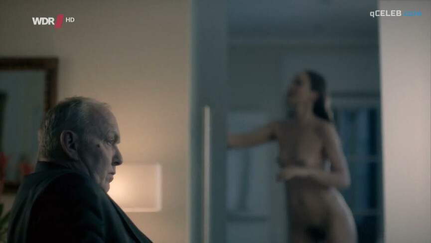 3. Jeanette Hain nude – Scene of the Crime e857 (2012)