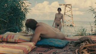 Maria Kraakman nude, Deborah Francois nude – My Queen Karo (2009)