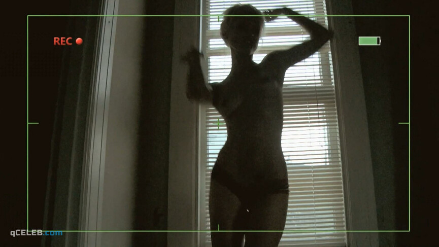 3. Molinee Green nude – Milf (2010)