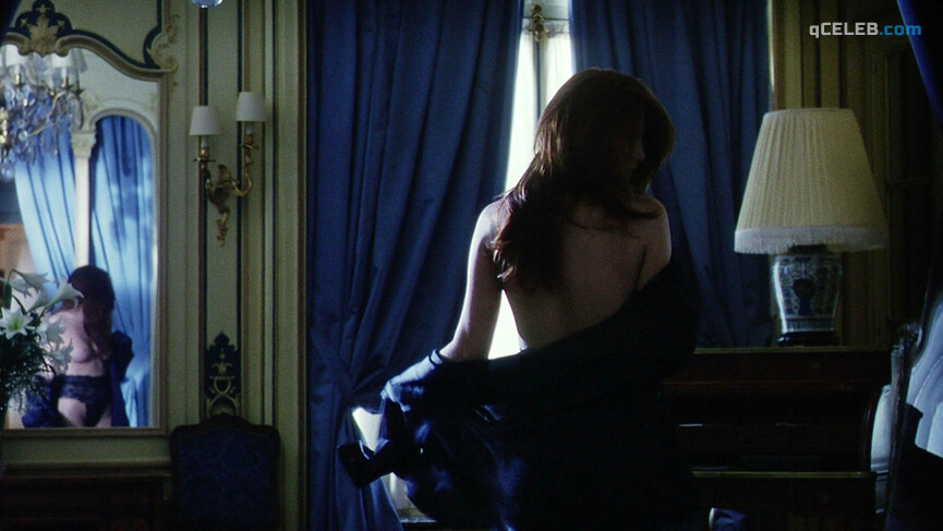 3. Angie Everhart nude – Another 9 1/2 Weeks (1997)