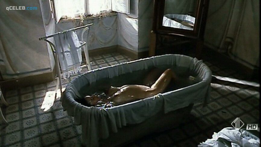 2. Monica Bellucci nude – Bandits: Love and Liberty (1994)