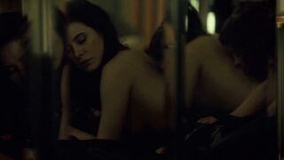 Katharine Isabelle sexy, Caroline Dhavernas sexy – Hannibal s03e06 (2015)