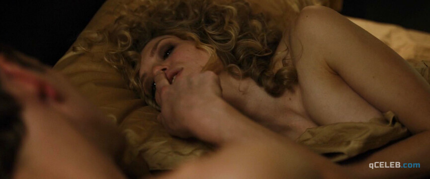 1. Penelope Mitchell nude, Jessica Pike nude – Zipper (2015)
