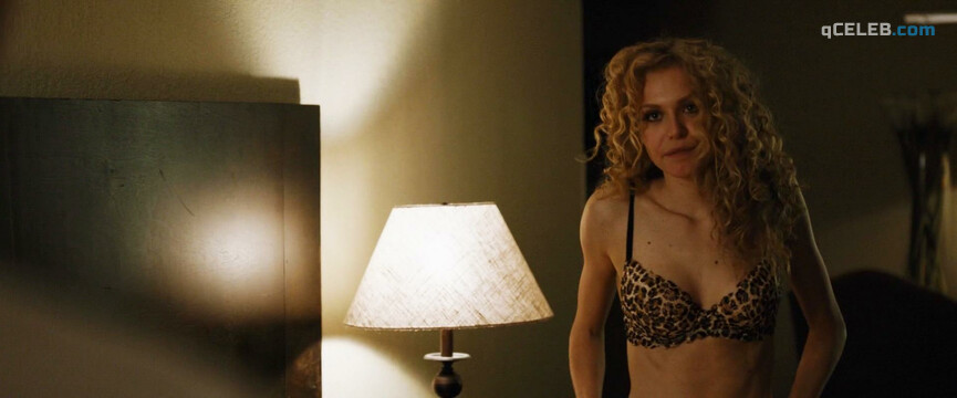 2. Penelope Mitchell nude, Jessica Pike nude – Zipper (2015)
