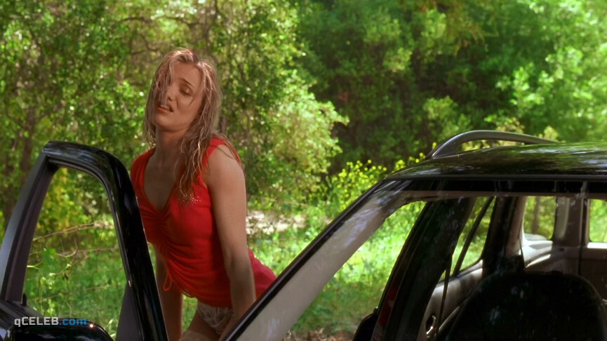 3. Cameron Diaz sexy, Christina Applegate sexy – The Sweetest Thing (2002)