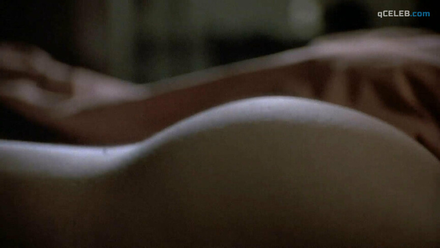 1. Linda Fiorentino nude – The Last Seduction (1994)