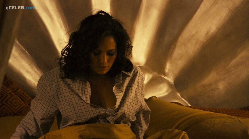3. Jennifer Lopez sexy – Bordertown (2006)