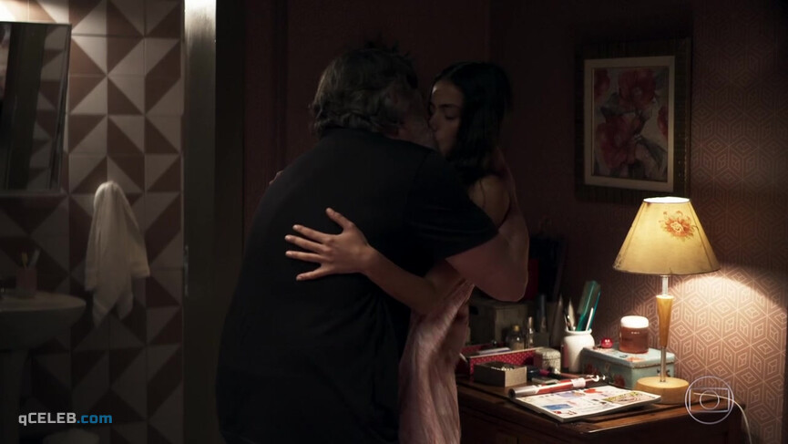 10. Juliana Paes sexy, Cynthia Senek sexy – A Dona do Pedaco s01e13 (2019)