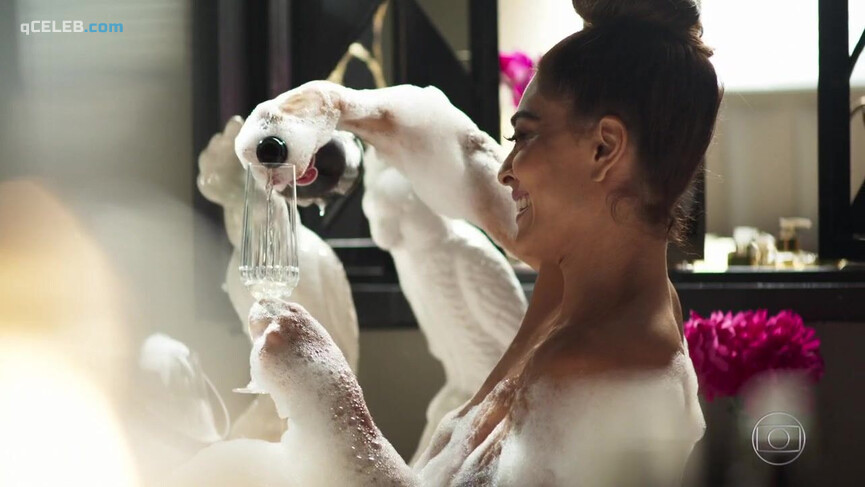 2. Juliana Paes sexy – A Dona do Pedaço s01e45 (2019)
