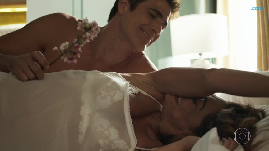 2. Juliana Paes sexy – A Dona do Pedaço s01e44 (2019)