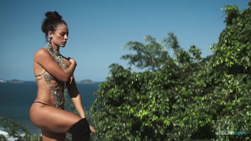 13. Paolla Oliveira sexy – A Dona do Pedaco s01e20 (2019)