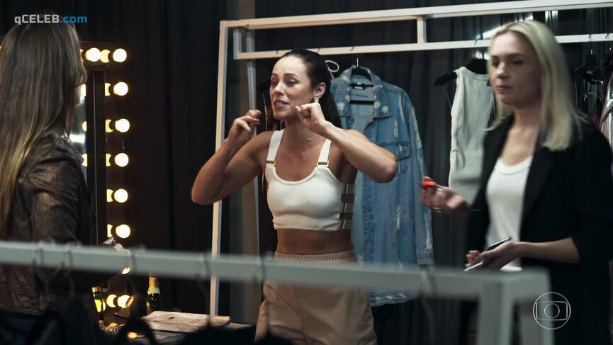 1. Paolla Oliveira sexy – A Dona do Pedaco s01e26 (2019)