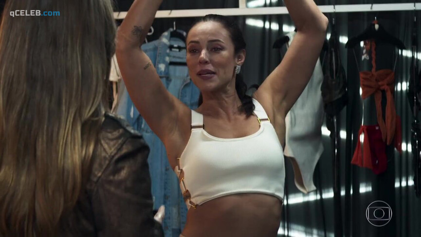 2. Paolla Oliveira sexy – A Dona do Pedaco s01e26 (2019)