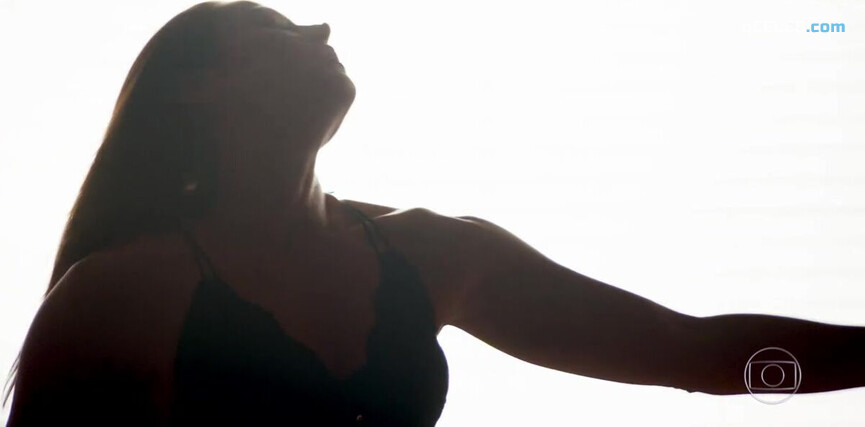 2. Paolla Oliveira sexy – A Dona do Pedaco s01e36 (2019)