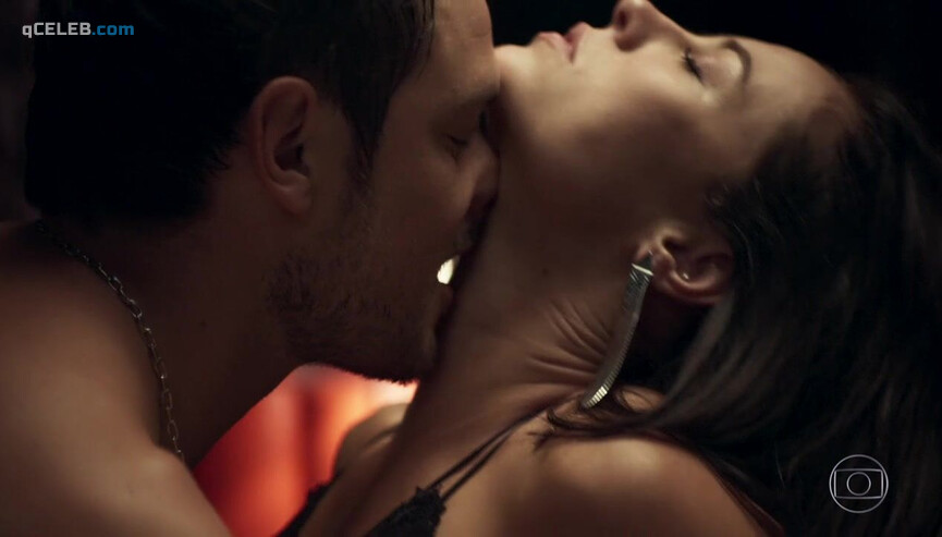 6. Paolla Oliveira sexy – A Dona do Pedaco s01e36 (2019)