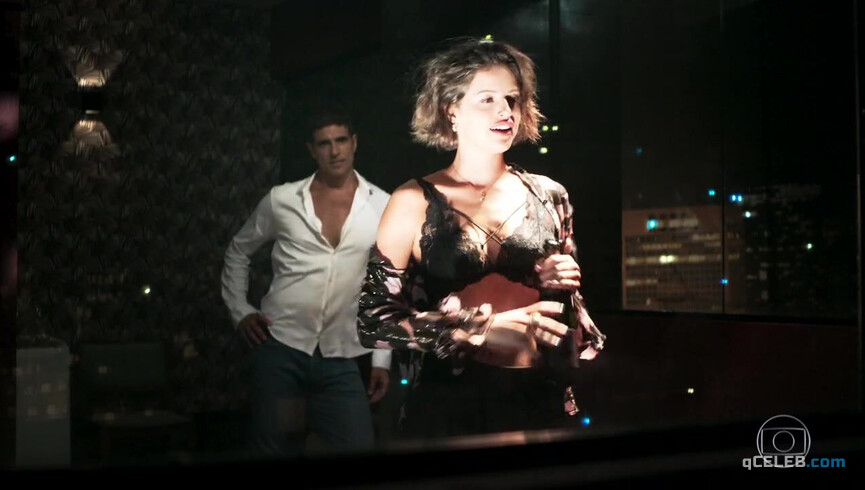 1. Agatha Moreira sexy, Deborah Evelyn sexy – A Dona do Pedaço s01e12 (2019)