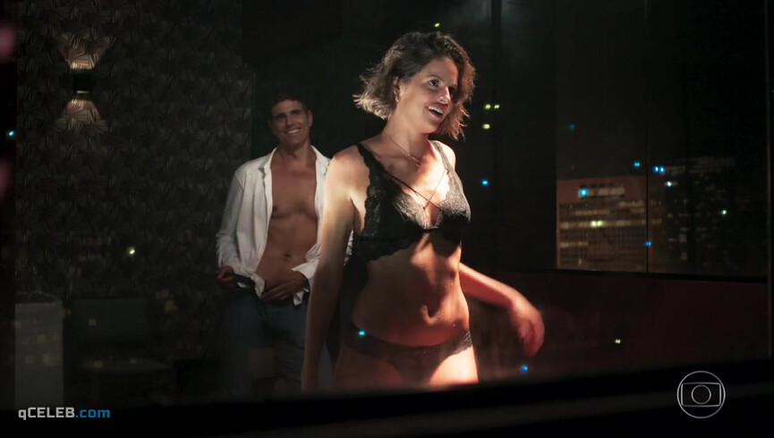 10. Agatha Moreira sexy, Deborah Evelyn sexy – A Dona do Pedaço s01e12 (2019)