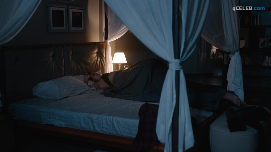 4. Sayani Gupta sexy – Four More Shots Please! s01e02 (2019)