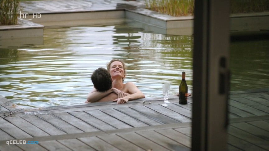 4. Adina Vetter sexy – Vorstadtweiber s01e07 (2014)