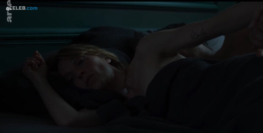 3. Alix Poisson nude – Jeux d'influence s02e01 (2022)