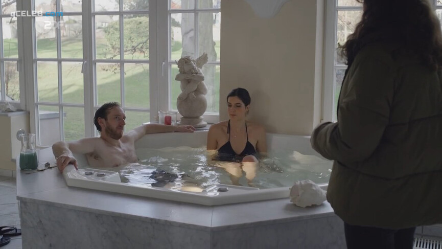 4. Sophia Mercedes Burtscher sexy – SOKO Koln s21e09 (2022)