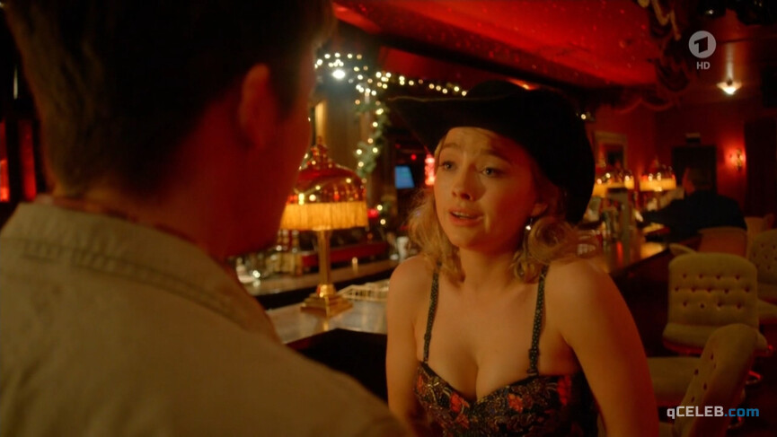 4. Kyra Sophia Kahre sexy – Heiter bis tödlich — Morden im Norden s04e16 (2017)