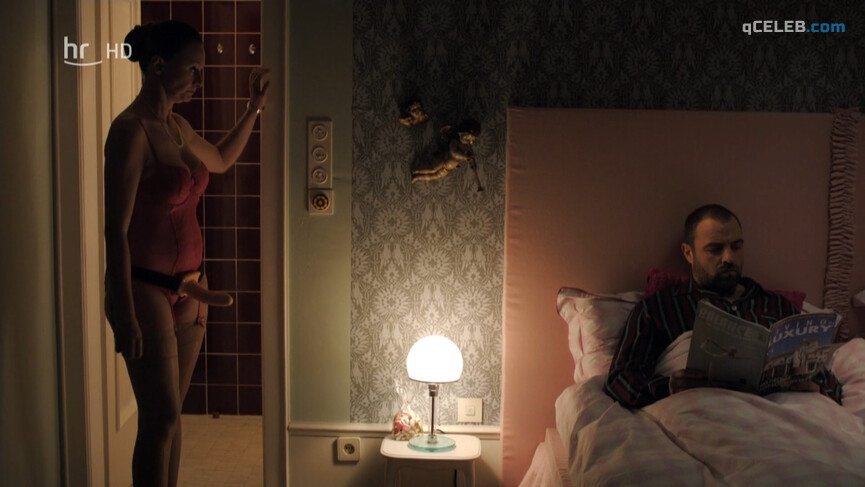 4. Gerti Drassl sexy – Vorstadtweiber s01e06 (2014)