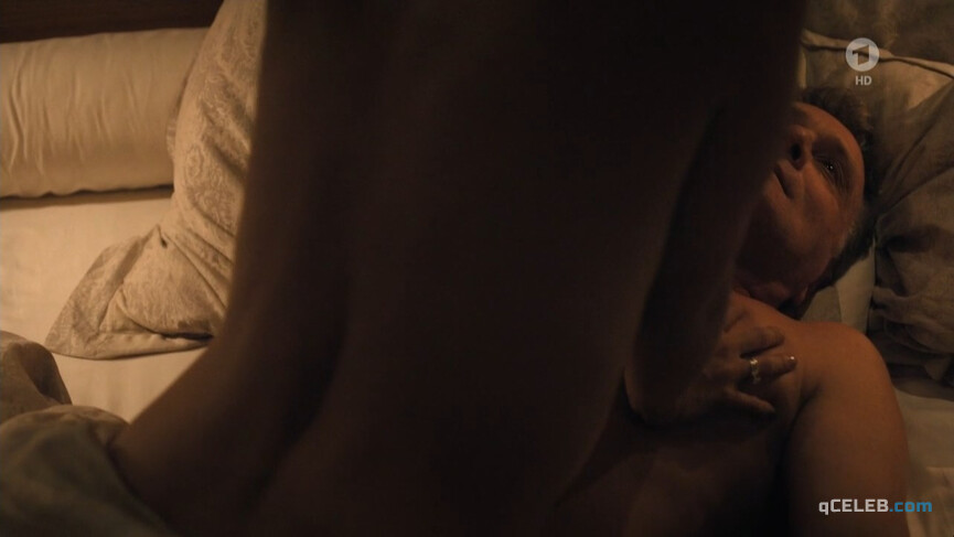 2. Martina Ebm nude – Vorstadtweiber s01e09 (2014)