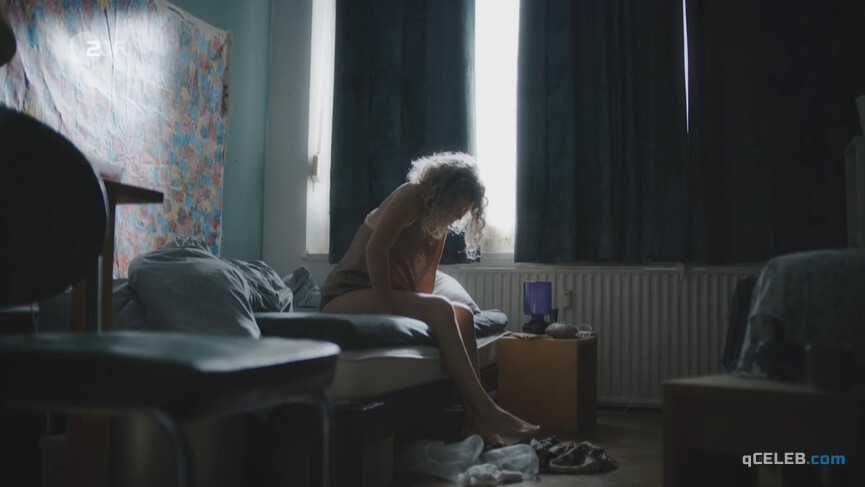 3. Charleen Deetz sexy – SOKO Koln s21e03 (2022)