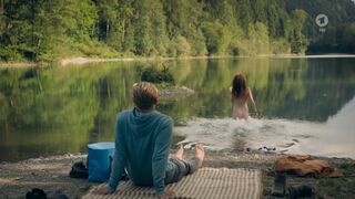 Nadja Sabersky nude – Daheim in den Bergen s01e01 (2018)