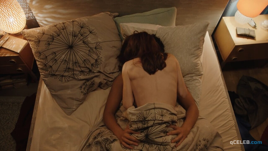 3. Josefine Preuss sexy – Nothing Fixed s02e03 (2021)