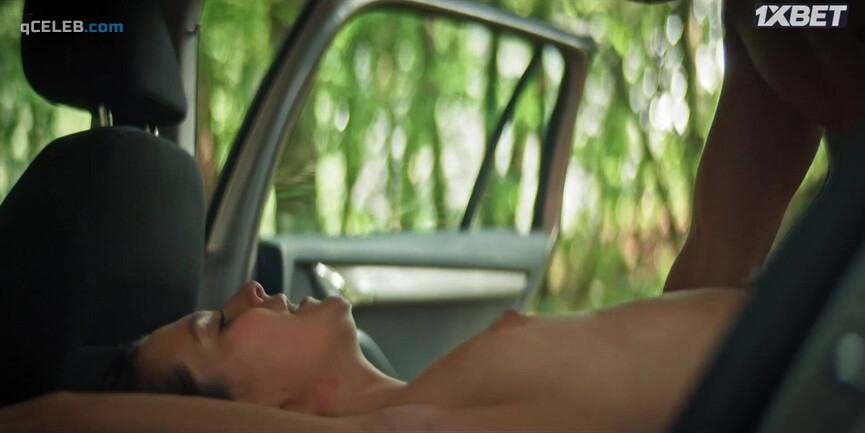 14. Karolina Kowalska nude, Wiktoria Kruszczynska nude – Belfer s03 (2023)