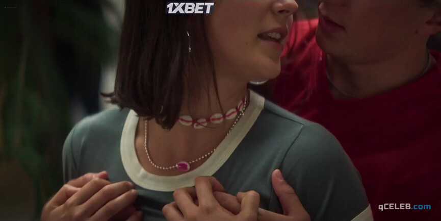 21. Karolina Kowalska nude, Wiktoria Kruszczynska nude – Belfer s03 (2023)