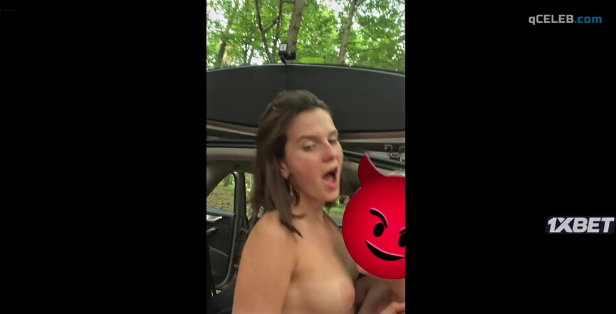 22. Karolina Kowalska nude, Wiktoria Kruszczynska nude – Belfer s03 (2023)