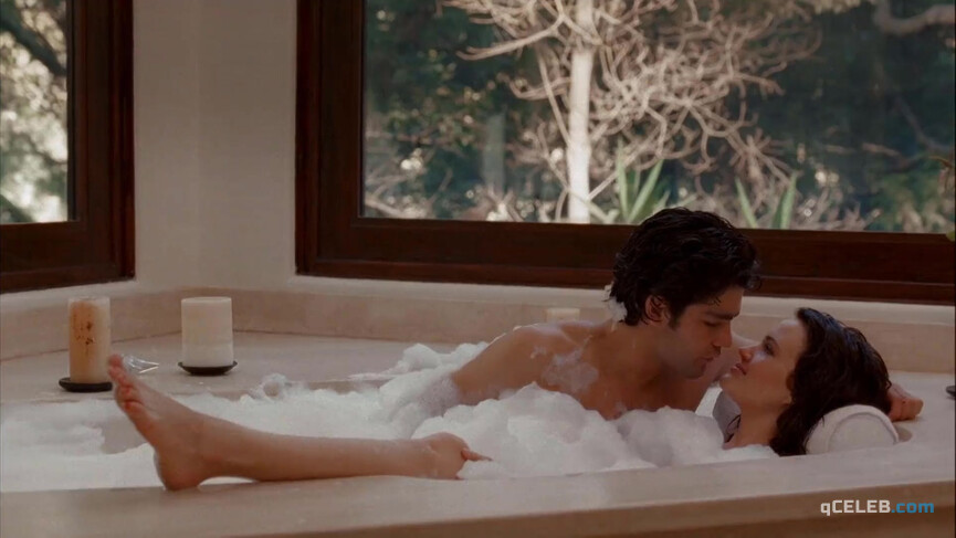 3. Carla Gugino sexy, Leslie Bibb sexy, Perrey Reeves sexy – Entourage s03e16 (2007)