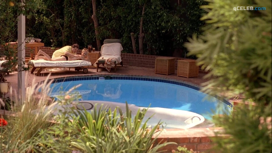 5. Carla Gugino sexy, Leslie Bibb sexy, Perrey Reeves sexy – Entourage s03e16 (2007)